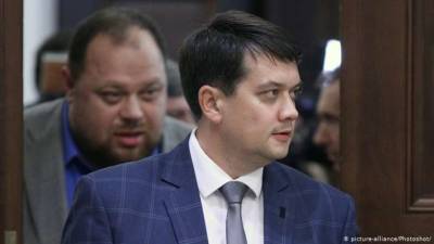 Дмитрий Разумков - Алексей Гончаренко - Руслан Стефанчук - Нардеп назвал срок отставки Разумкова и предположил, кто будет вместо него - lenta.ua - Украина
