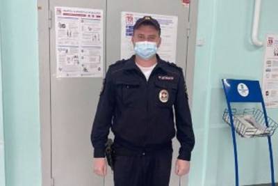 В Новосибирске полицейский случайно задержал объявленного в розыск мужчину на избирательном участке - novos.mk.ru - Новосибирск - Новосибирская обл.