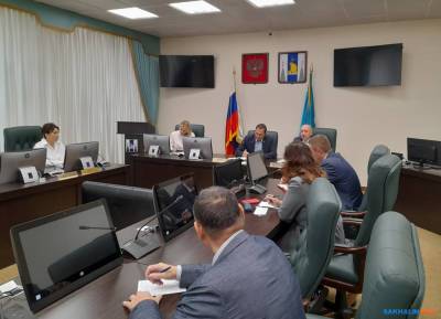 Сахалинские депутаты установили контакт с главой областных профсоюзов - sakhalin.info - Сахалинская обл.