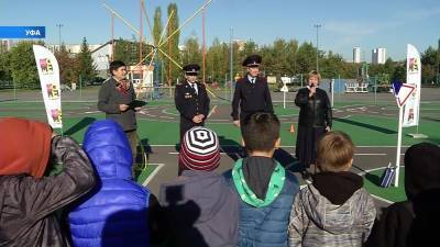 В Уфе сотрудники ГИБДД и Минобра учат детей избегать трагедий на дорогах - bash.news - Башкирия - Уфа