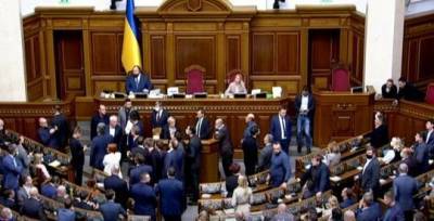 Руслан Стефанчук - Федор Вениславский - Закон «об олигархах» будут переголосовывать из-за нелепой ошибки - w-n.com.ua