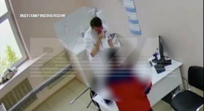 В Нижневартовске мужчина избил дерматолога за медосмотр его жены-мусульманки - eadaily.com - Таджикистан - Нижневартовск