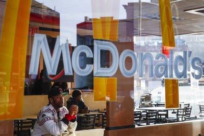 McDonald’s возобновил выкуп акций и увеличил дивиденды - smartmoney.one - Reuters