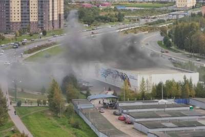 В Петербурге заволокло дымом детский комплекс «Олимпийские надежды» - neva.today - Санкт-Петербург