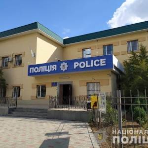В Запорожской области пьяный мужчина угрожал взорвать здание прокуратуры и отдела полиции - reporter-ua.com - Запорожская обл.