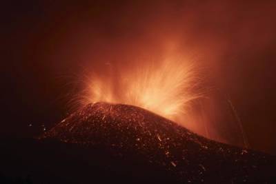 Педро Санчес - Власти Испании 28 сентября объявят Пальму зоной катастрофического бедствия из-за извержения вулкана - argumenti.ru - Испания