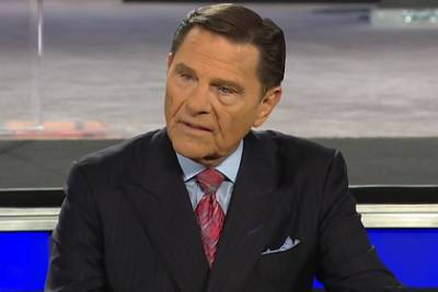 Иисус Христос - Проповедник объявил сбор средств на личный самолет для защиты от дьявола - lenta.ru - США