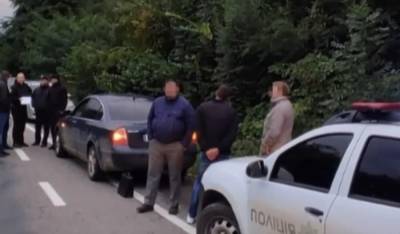 Выпрыгнула из авто на ходу: девушка села в "попутку" и сильно поплатилась, детали - politeka.net - Украина - Ивано-Франковск - Львовская обл.