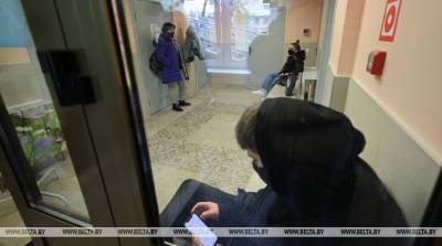 "В интернете пишут, что очереди до самой улицы, а их нет". Почему в минской поликлинике приема у врача не ждут часами - belta.by - Белоруссия - Минск