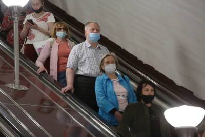 Петербуржцам придется носить маски до конца октября - spb.mk.ru - Санкт-Петербург