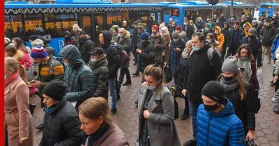 Александр Горелов - Из-за кого возможен новый подъем заболеваемости COVID-19 в России, рассказал эпидемиолог - profile.ru - Россия