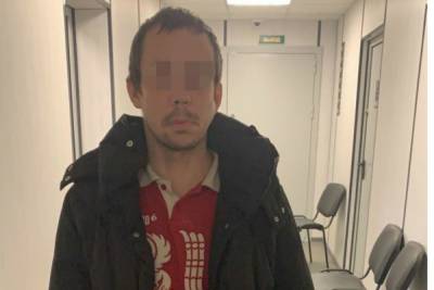 Вор украл из больницы во Всеволожске куртки медиков и антисептик - mk.ru - Всеволожск