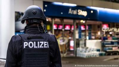 В Германии застрелен кассир АЗС за требование к клиенту надеть маску - obzor.lt - Германия - земля Рейнланд-Пфальц