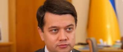 Дмитрий Разумков - Даниил Гетманцев - В «Слуге народа» рассказали о манипуляциях с «отставкой» Разумкова - w-n.com.ua