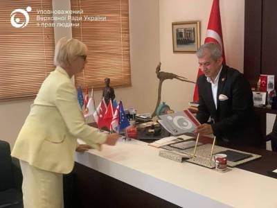 Людмила Денисова - Денисова передала омбудсмену Турции список политзаключенных в Крыму - gordonua.com - Россия - Украина - Крым - Луганская обл. - Турция - Донецкая обл.