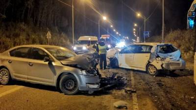 На пермском тракте в массовом ДТП с автобусом пострадали четыре человека (ФОТО) - newdaynews.ru - Екатеринбург - Пермь