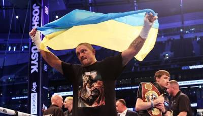 Владимир Зеленский - Александр Усик - Эдди Хирн - Владимир Кличко - «Украина возвращает свое». Зеленский поздравил Усика с победой над Джошуа - sportarena.com - Украина