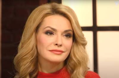 Ольга Сумская - Сама на себя не похожа: Ольга Сумская ошарашила фанатов новым образом и заинтриговала – "Начинается…" - ukrainianwall.com - Украина