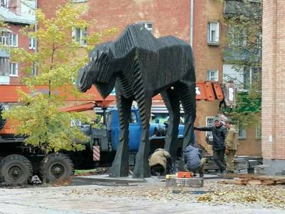 В центре Глазова заметили четырёхметрового лося - gorodglazov.com - Россия - респ. Удмуртия