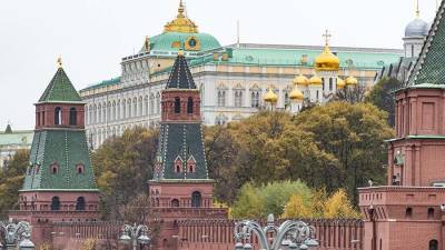 Дмитрий Песков - В Кремле допустили введение ответственности за призывы к санкциям против РФ - iz.ru - Москва - Россия - Израиль
