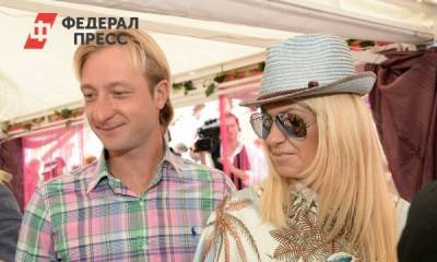 Яна Рудковская - Louis Vuitton - Евгений Плющенко - «Колхоз – дело добровольное»: Рудковскую осудили за наряд на дне рождения сына - fedpress.ru - Москва