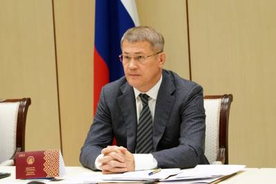 Радий Хабиров - Анна Казак - Родители бьют тревогу и просят Хабирова перевести детей на дистанционное обучение - news102.ru - Башкирия