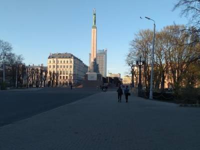 Янис Борданс - У латвийцев просят денег на освещение памятника Свободы - argumenti.ru - Латвия