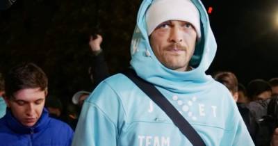 Александр Усик - Усик с синяками на лице и без чемпионских поясов вернулся в Украину (ВИДЕО) - dsnews.ua - Украина - Лондон