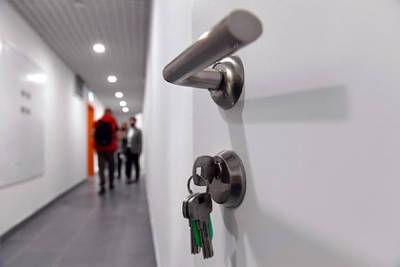 Россиянам описали процесс изъятия квартир за долги по ипотеке - lenta.ru