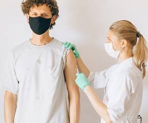 5 наиболее распространенных симптомов ковида при полной вакцинации - goodnews.ua