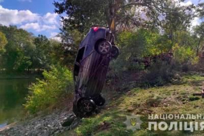 В Полтавской области легковушка упала в реку, погибли трое мужчин - rupor.info - Полтавская обл.
