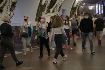 Москвичи боятся новой волны Covid сильнее, чем петербуржцы - neva.today - Россия - Санкт-Петербург