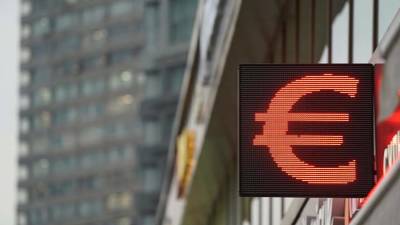 Евро опустился до 85,06 рубля впервые с июля 2020 года - smartmoney.one - Лондон