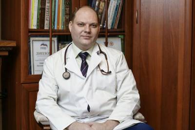 Евгений Тимаков - Инфекционист Тимаков предупредил о новой маскировке коронавируса - mk.ru