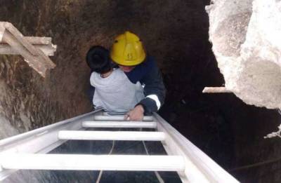 На Херсонщине ребенок упал в двухметровую яму - lenta.ua - Украина - Киев