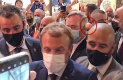 Эммануэль Макрон - Эмманюэль Макрон - Emmanuel Macron - В президента Франции швырнули яйцом, момент атаки попал на видео: "Да здравствует революция" - politeka.net - Украина - Франция