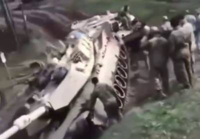 В Польше американский танк Abrams М1А2 упал в канаву и вышел из строя (видео) - sharij.net - США - Польша