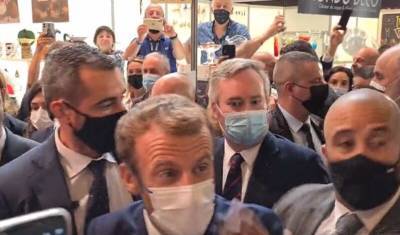 Со словами "Да здравствует революция" житель Франции бросил в президента яйцо (ВИДЕО) - newizv.ru - Франция