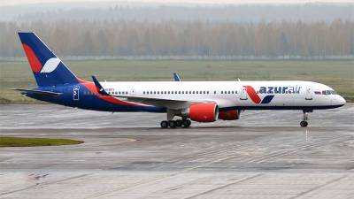 Пассажирка самолета Azur Air рассказала о панике на борту после удара молнии - iz.ru - Сочи - Краснодар - Израиль