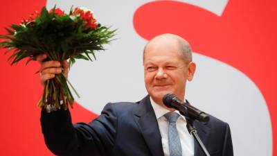 Армин Лашет - Шольц начинает переговоры о создании коалиции светофора - germania.one - Германия