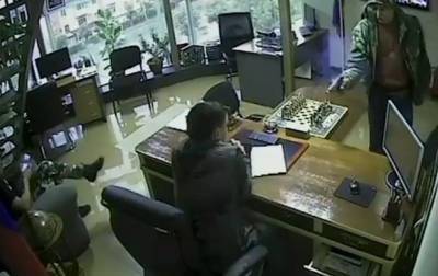 В РФ у киллера-неудачника дважды случилась осечка - korrespondent.net - Россия - Украина - Бразилия - Приморье край - Артем - Нападение