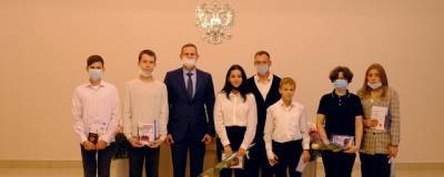 Алексей Воробьев - В Пущино состоялось торжественное вручение паспортов юным жителям наукограда - runews24.ru - городское поселение Пущино