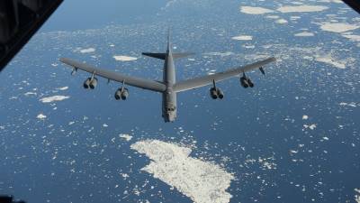 Аналитики Sohu раскрыли подробности инцидента с американским B-52 у границ РФ - inforeactor.ru - Россия - США