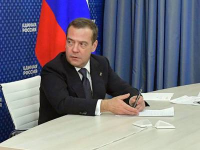 Дмитрий Медведев - Алексей Навальный - «Вмешательство в дела другой страны»: Медведев опять возмутился рекомендацией Twitter подписаться на Навального - rosbalt.ru - Россия - Twitter