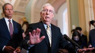 Митч Макконнелл - Республиканцы в Сенате блокируют финансирование работы правительства США - golos-ameriki.ru - США