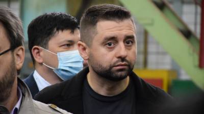 Владимир Зеленский - Дмитрий Разумков - Давид Арахамия - «Партийный Оскар»: Арахамия рассказал о сборах «Слуги народа» в Трускавце - sharij.net - Украина