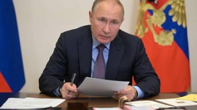 Владимир Путин - Сергей Кравцов - Путин поручил сократить число контрольных и проверочных работ в школах - penzainform.ru - Россия