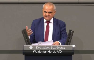 Вальдемар Гердт - В Бундестаге заявили о движении Германии к «зеленому маразму» - obzor.lt - Россия - Германия
