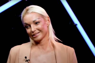Анастасия Волочкова - Анастасия Волочкова без одежды "спряталась" за веником в купели, фанаты надрывают животы: "Запускай Джигурду" - ukrainianwall.com - Украина