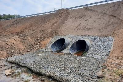 Водопропускную трубу на трассе в Дедовичском районе капитально отремонтировали - mk-pskov.ru - Псковская обл. - Псков